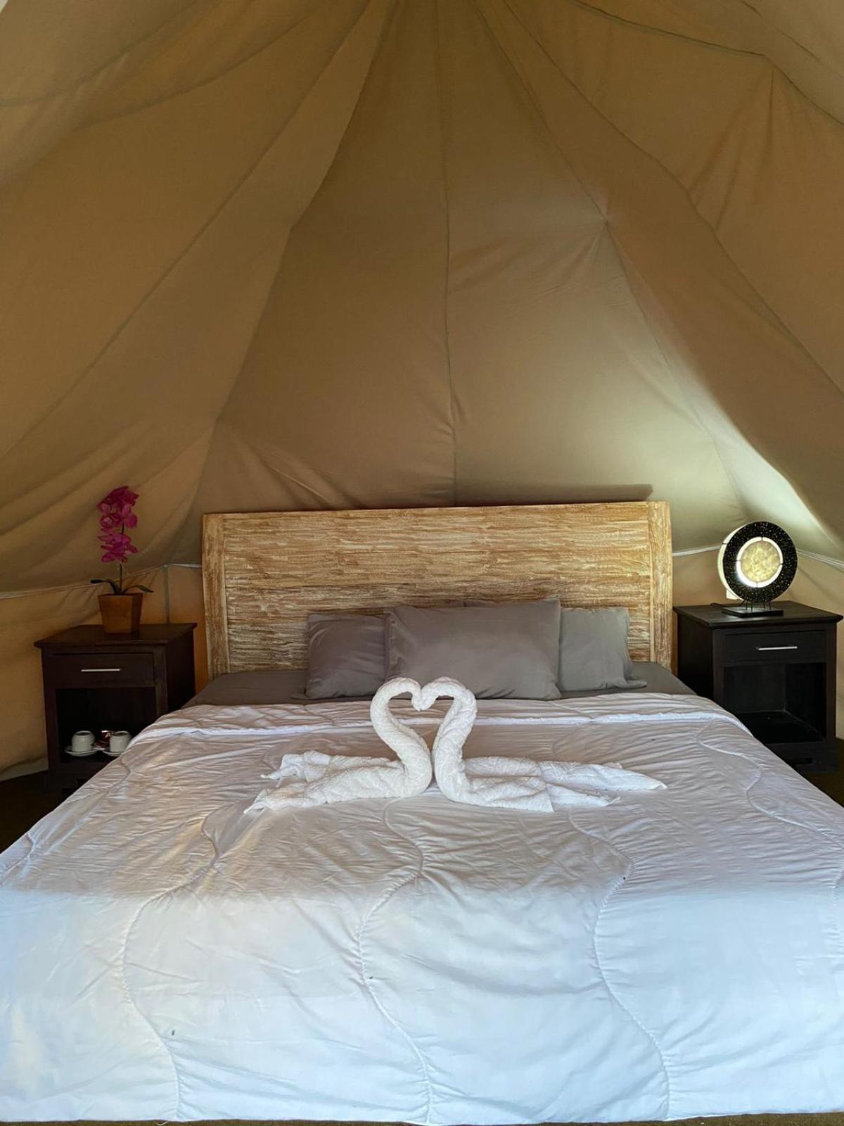 Emayan Glamping Kubupenlokan Bagian luar foto