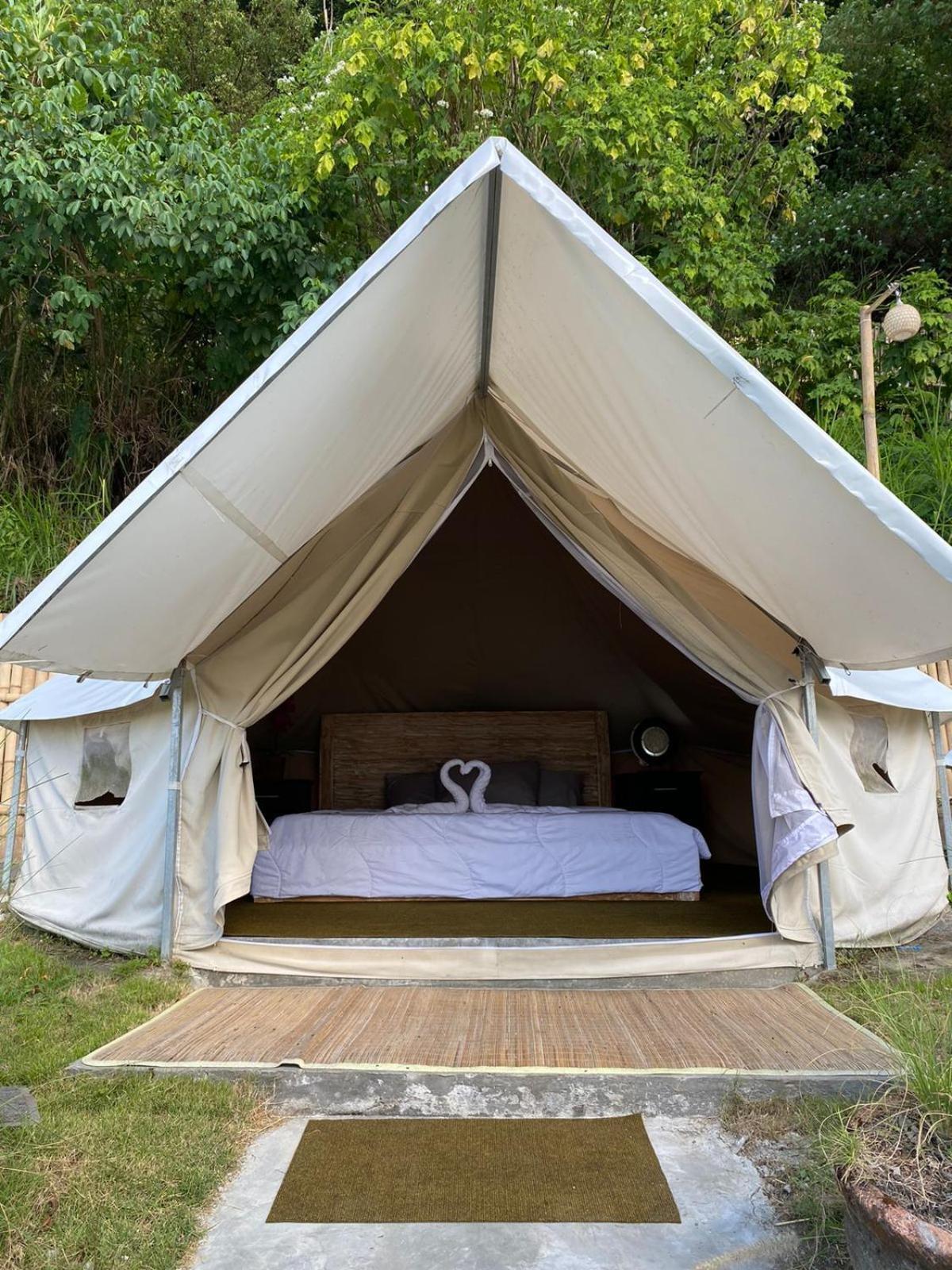 Emayan Glamping Kubupenlokan Bagian luar foto